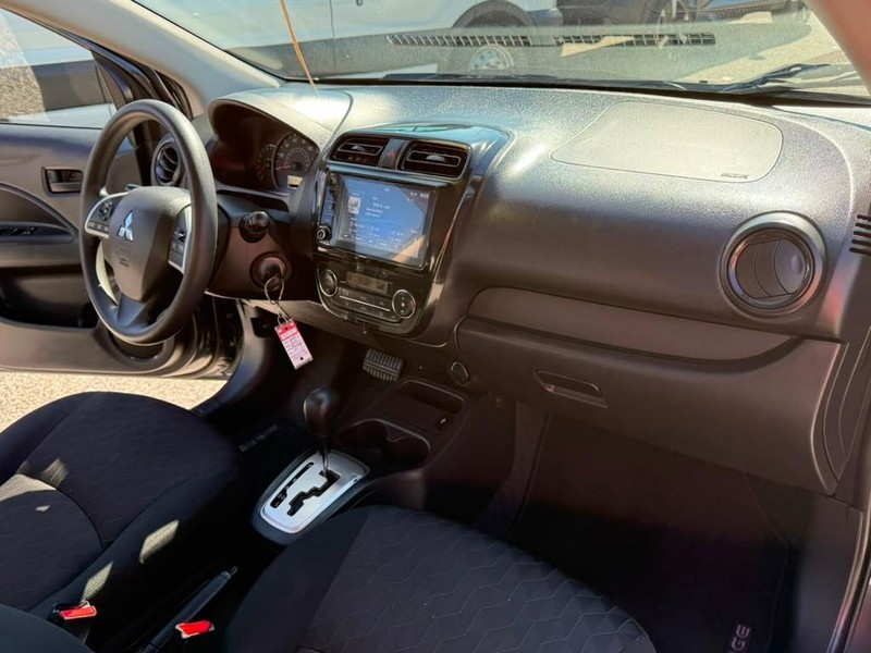 Mitsubishi Mirage Vehicle Full-screen Gallery Image 18