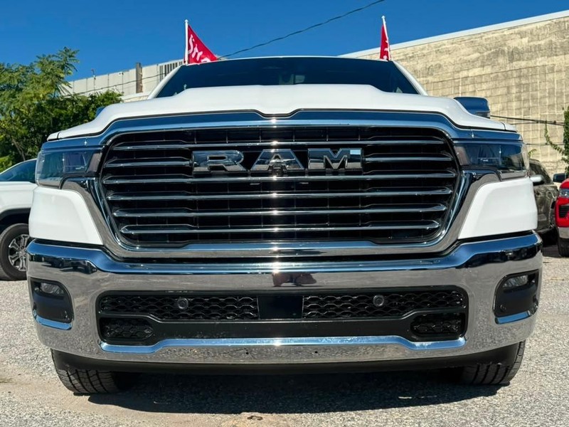 Ram 1500 Vehicle Full-screen Gallery Image 7