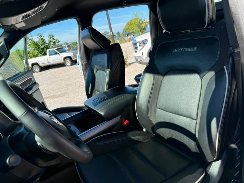 Ram 1500 Vehicle Full-screen Gallery Image 20