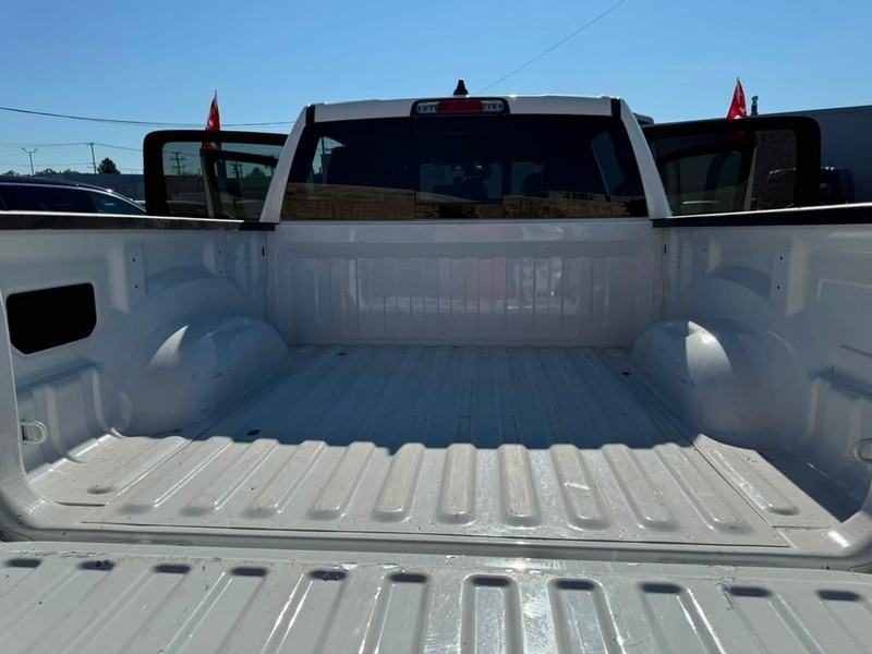 Ram 1500 Vehicle Full-screen Gallery Image 27