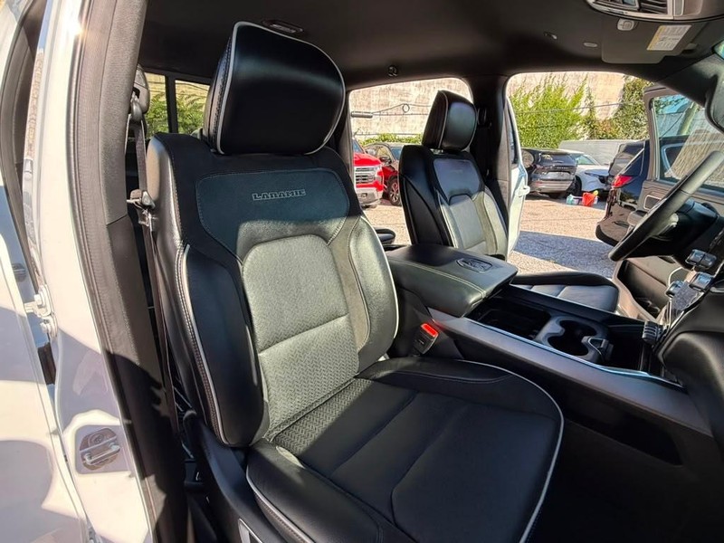 Ram 1500 Vehicle Full-screen Gallery Image 29