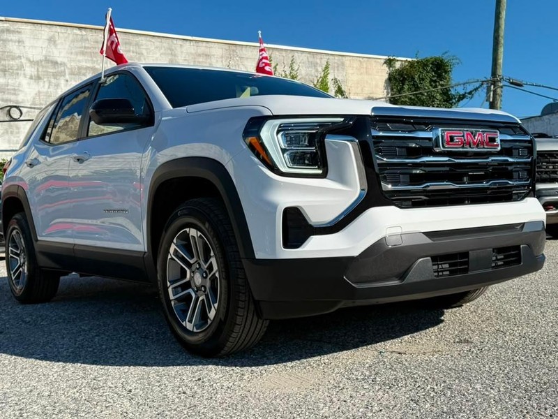 GMC Terrain Vehicle Full-screen Gallery Image 6