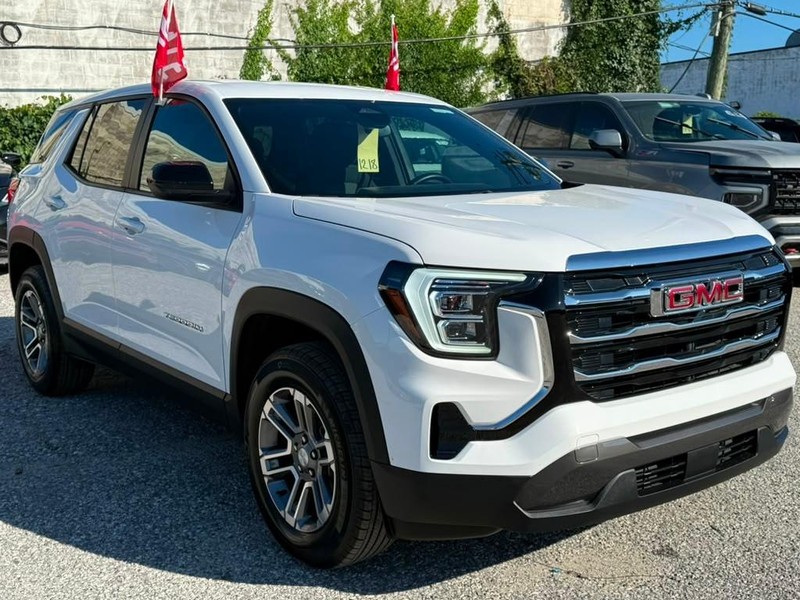 GMC Terrain Vehicle Full-screen Gallery Image 8