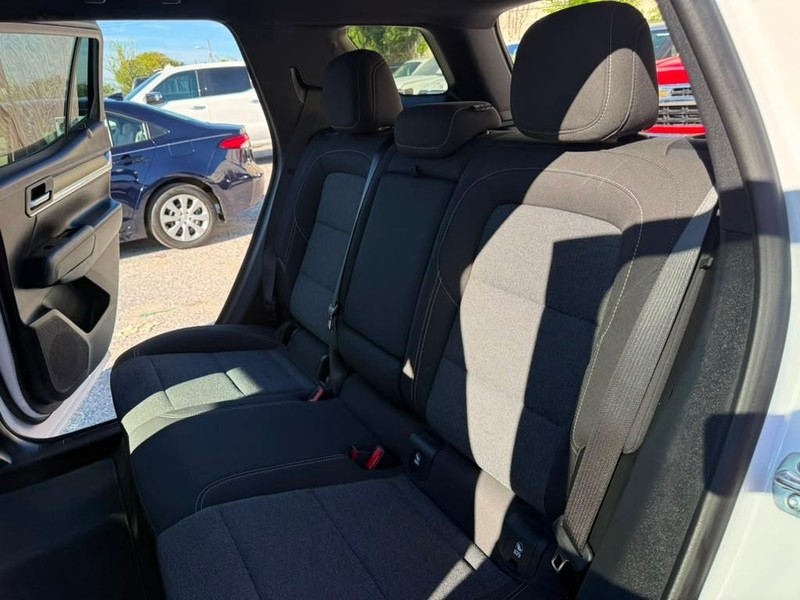 GMC Terrain Vehicle Full-screen Gallery Image 18