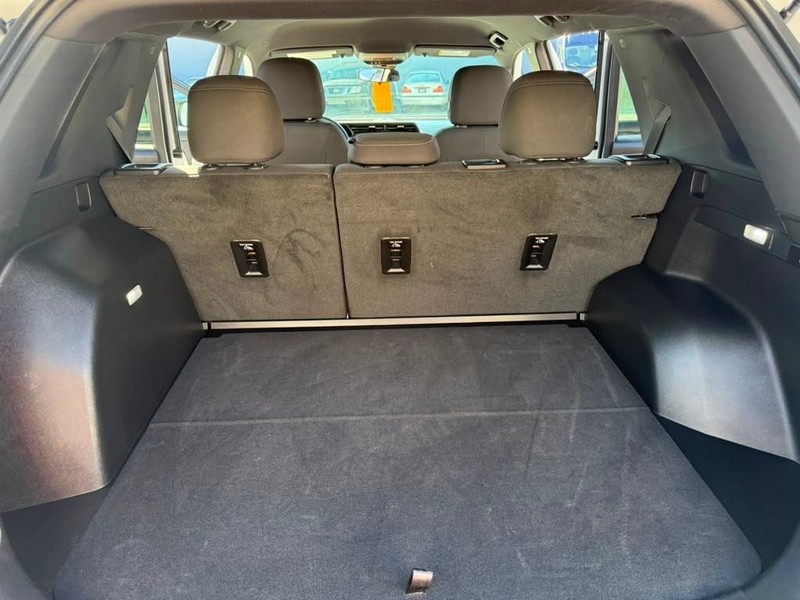 GMC Terrain Vehicle Full-screen Gallery Image 19