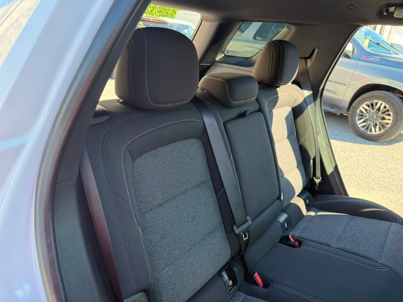 GMC Terrain Vehicle Full-screen Gallery Image 20