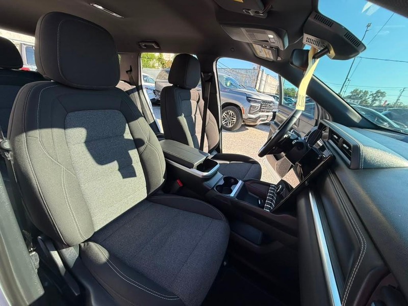 GMC Terrain Vehicle Full-screen Gallery Image 23