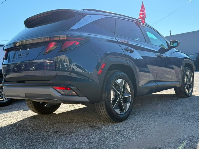 Hyundai Tucson Vehicle Full-screen Gallery Image 7