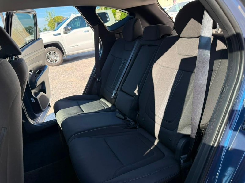 Hyundai Tucson Vehicle Full-screen Gallery Image 16