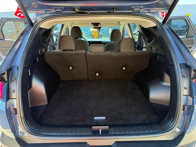 Hyundai Tucson Vehicle Full-screen Gallery Image 19