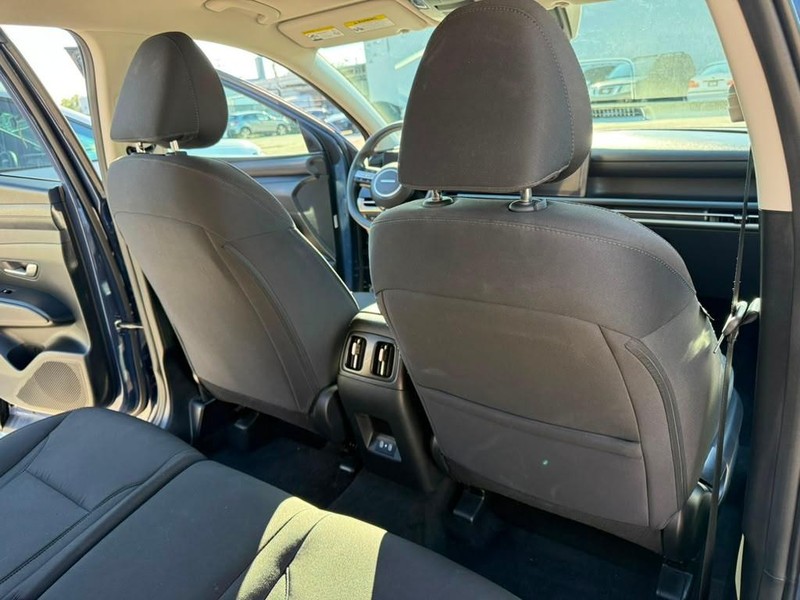 Hyundai Tucson Vehicle Full-screen Gallery Image 20