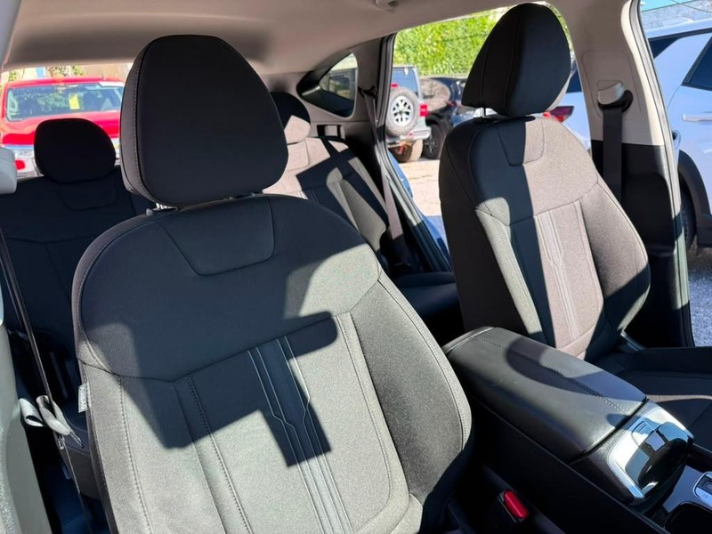Hyundai Tucson Vehicle Full-screen Gallery Image 21