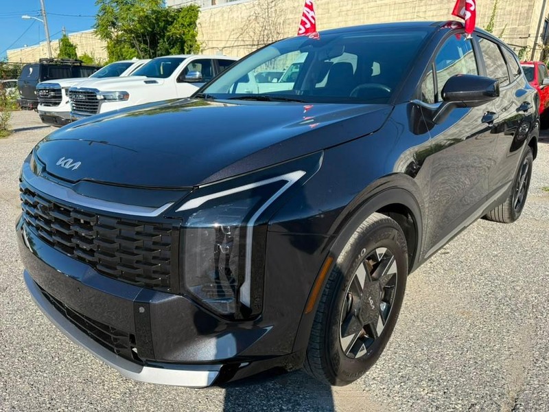 Kia Sportage Vehicle Full-screen Gallery Image 3
