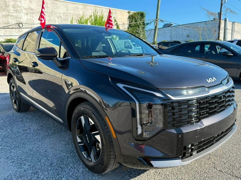 Kia Sportage Vehicle Full-screen Gallery Image 10