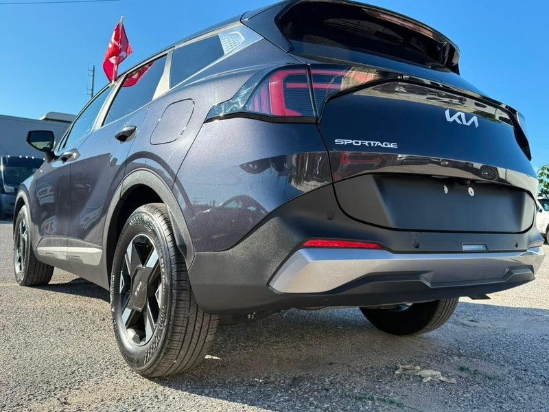 Kia Sportage Vehicle Full-screen Gallery Image 13