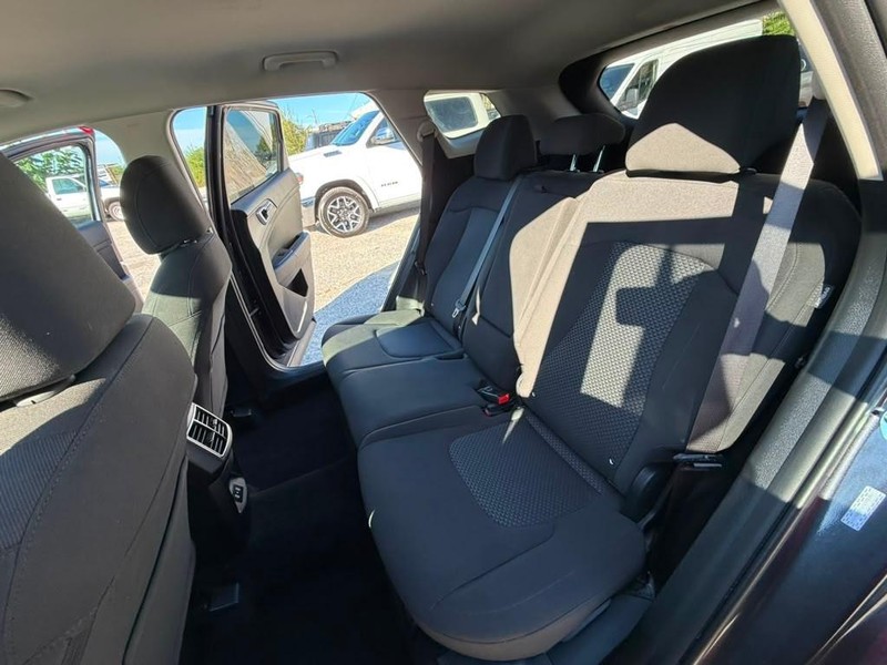 Kia Sportage Vehicle Full-screen Gallery Image 18