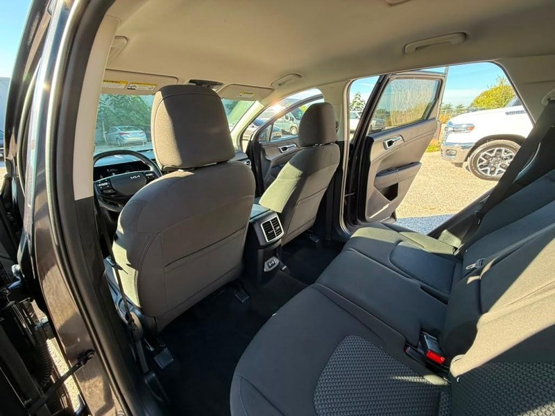 Kia Sportage Vehicle Full-screen Gallery Image 19