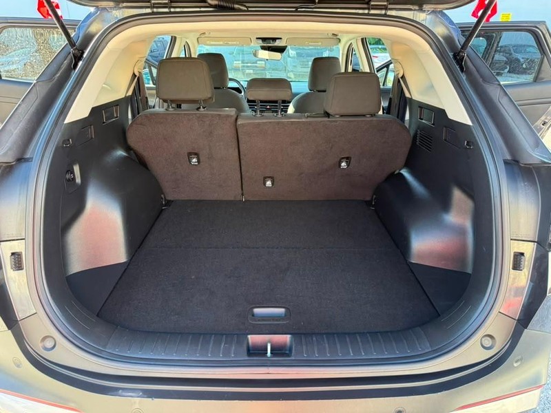 Kia Sportage Vehicle Full-screen Gallery Image 23