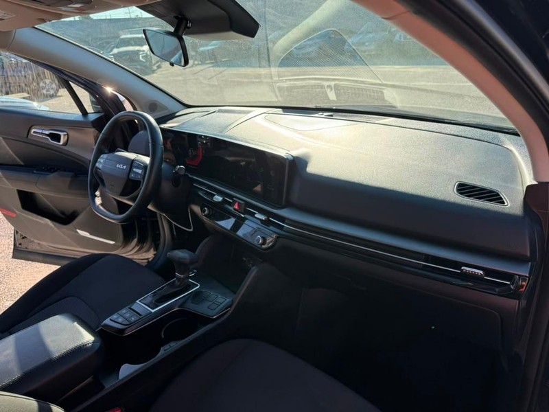 Kia Sportage Vehicle Full-screen Gallery Image 28