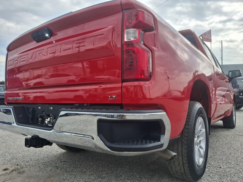 Chevrolet Silverado 1500 Vehicle Full-screen Gallery Image 16