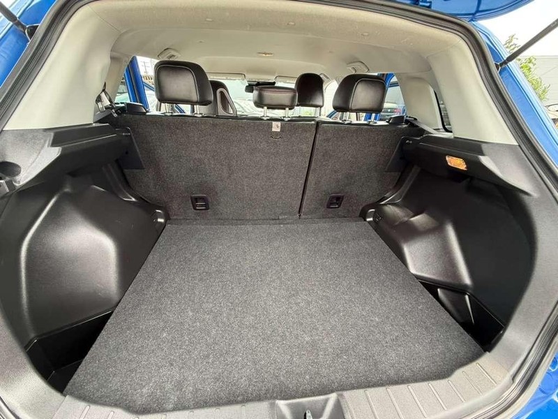 Mitsubishi Outlander Sport Vehicle Full-screen Gallery Image 19