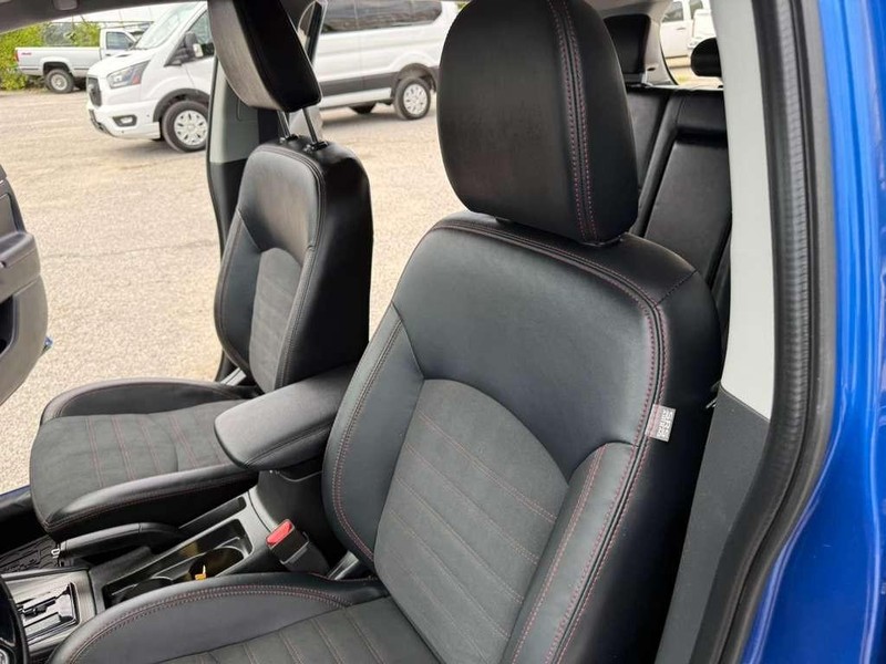 Mitsubishi Outlander Sport Vehicle Full-screen Gallery Image 25