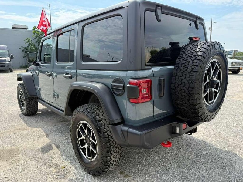 Jeep Wrangler Vehicle Full-screen Gallery Image 6