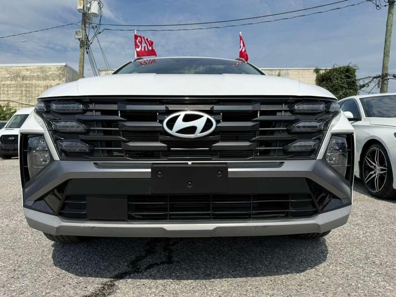 Hyundai Tucson Vehicle Full-screen Gallery Image 5