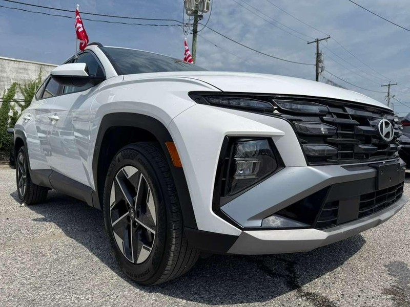 Hyundai Tucson Vehicle Full-screen Gallery Image 7