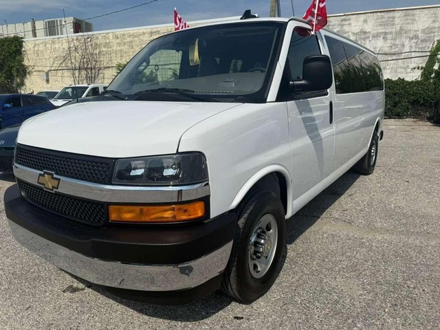 more details - chevrolet express passenger
