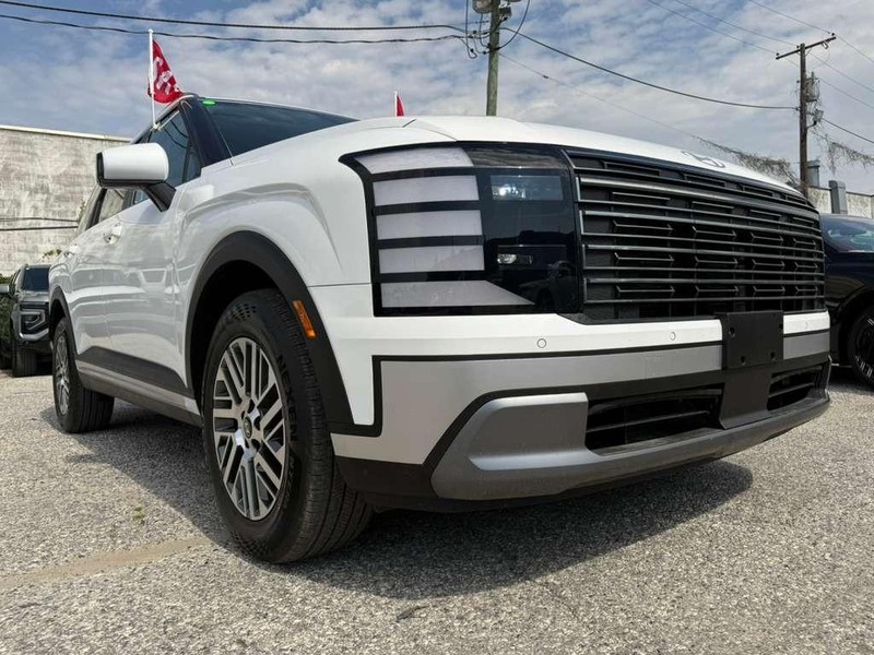 Hyundai Palisade Vehicle Full-screen Gallery Image 7