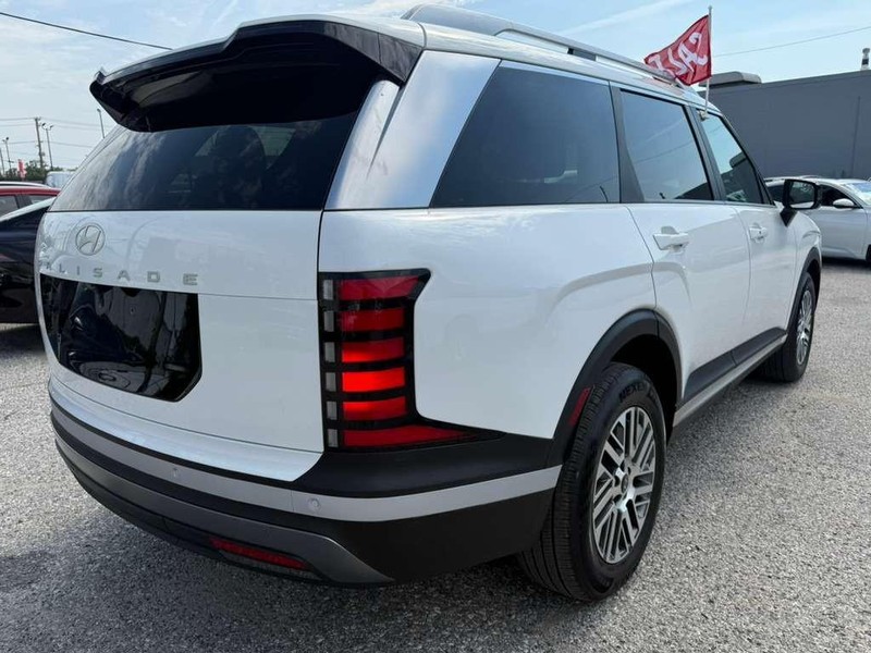 Hyundai Palisade Vehicle Full-screen Gallery Image 8