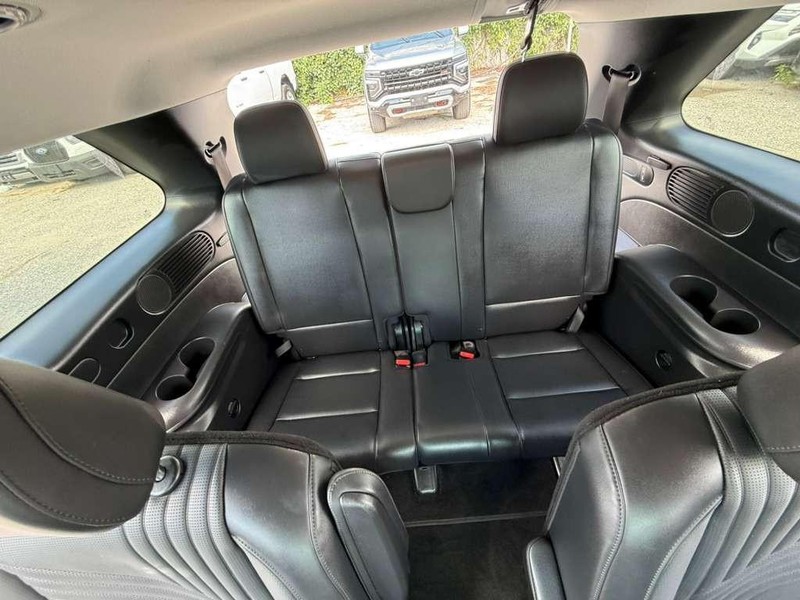 Hyundai Palisade Vehicle Full-screen Gallery Image 24
