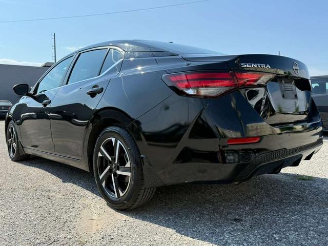 Nissan Sentra Vehicle Full-screen Gallery Image 13