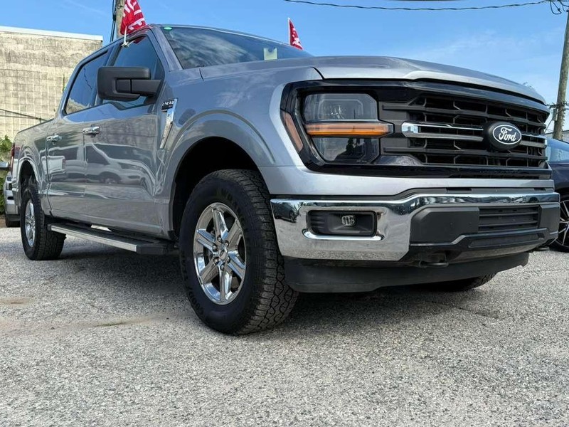 Ford F-150 Vehicle Full-screen Gallery Image 5