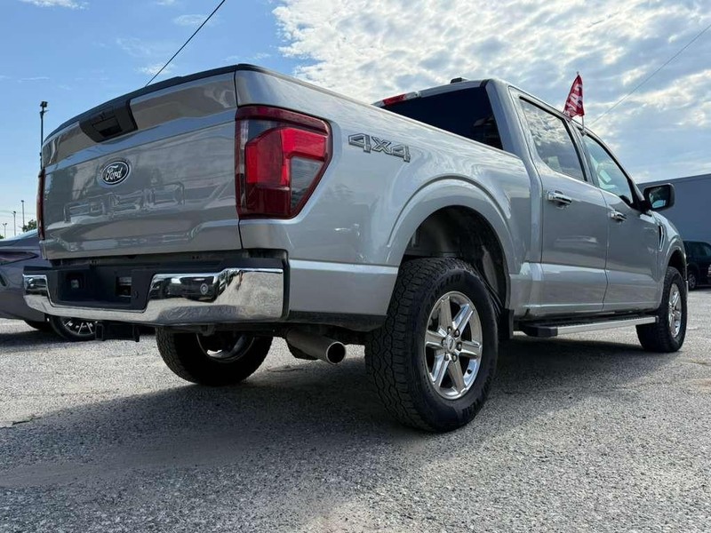 Ford F-150 Vehicle Full-screen Gallery Image 7