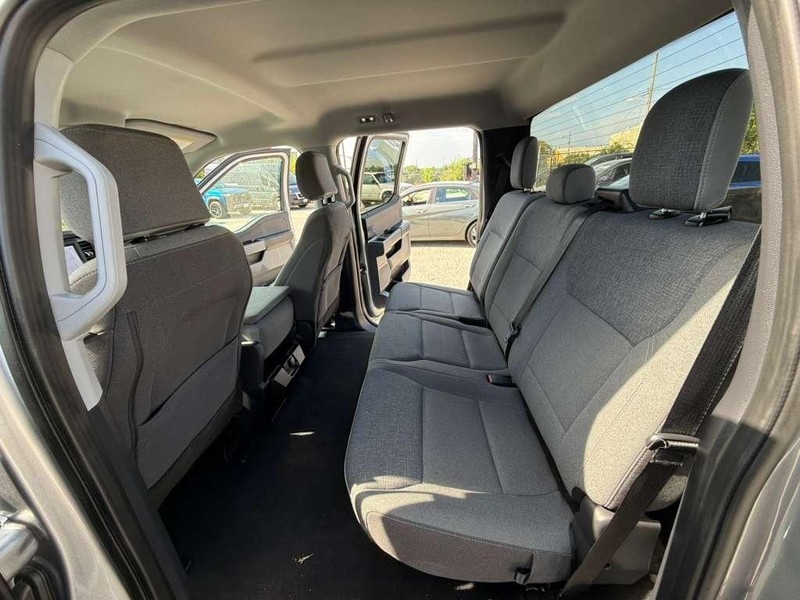 Ford F-150 Vehicle Full-screen Gallery Image 15