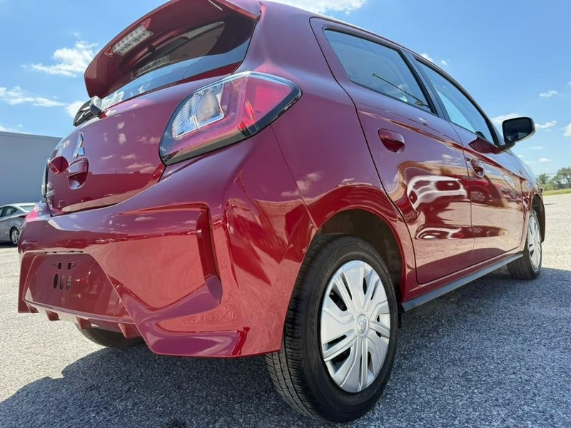 Mitsubishi Mirage Vehicle Full-screen Gallery Image 6