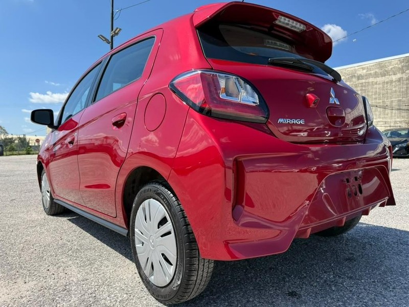 Mitsubishi Mirage Vehicle Full-screen Gallery Image 10
