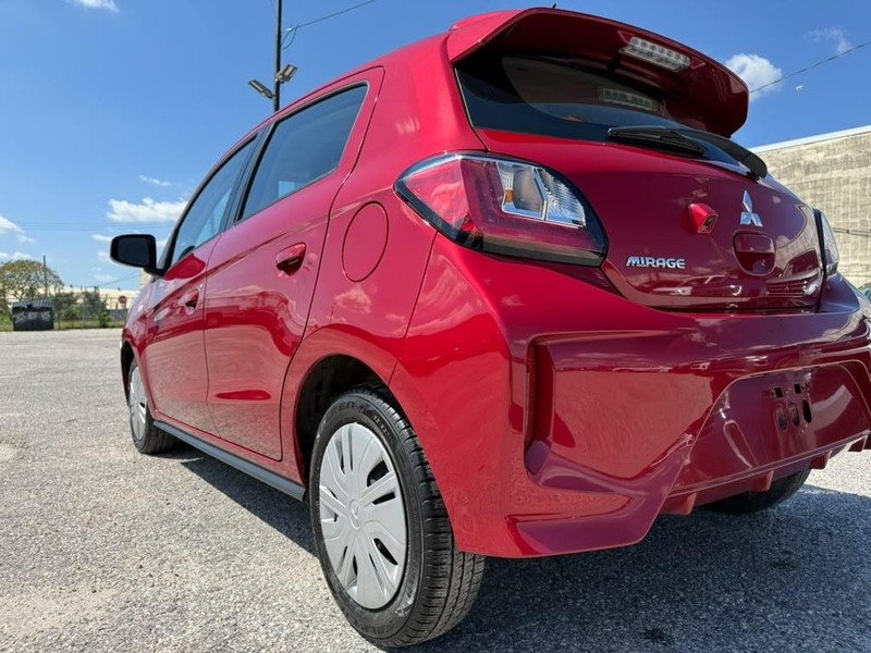 Mitsubishi Mirage Vehicle Full-screen Gallery Image 11