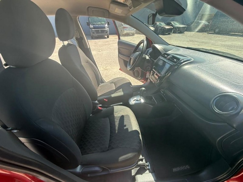 Mitsubishi Mirage Vehicle Full-screen Gallery Image 13