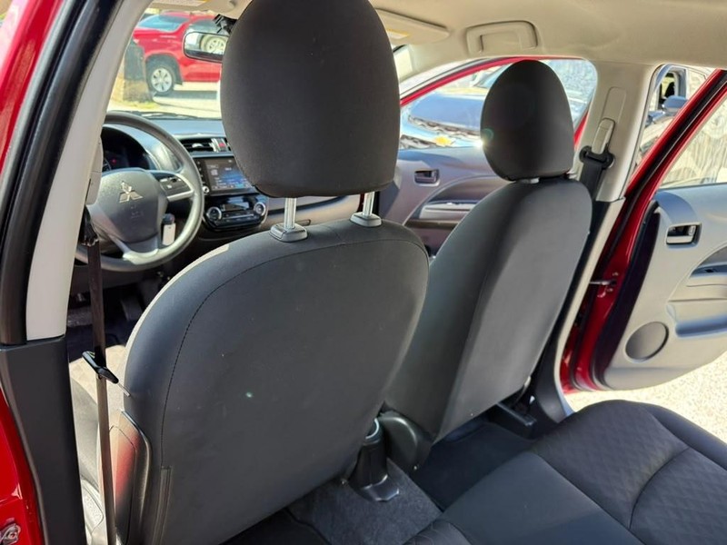 Mitsubishi Mirage Vehicle Full-screen Gallery Image 21