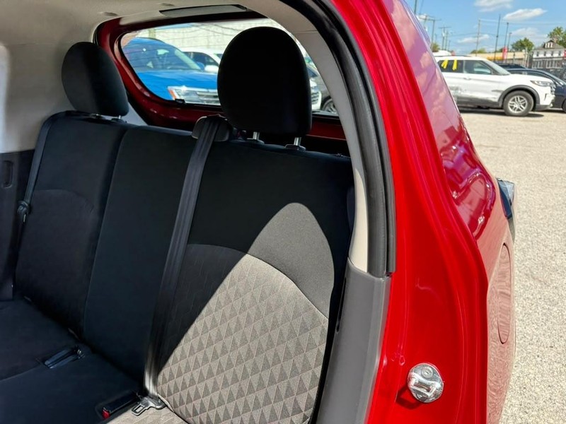Mitsubishi Mirage Vehicle Full-screen Gallery Image 22