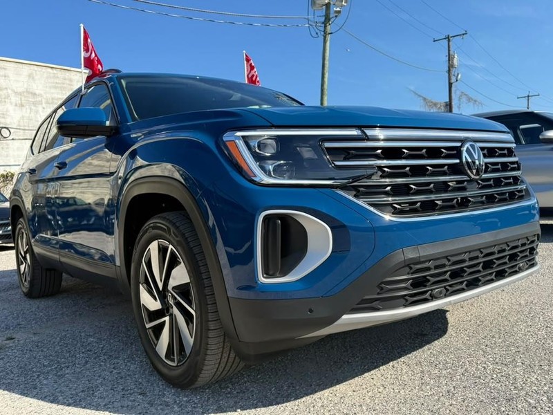 Volkswagen Atlas Vehicle Full-screen Gallery Image 5