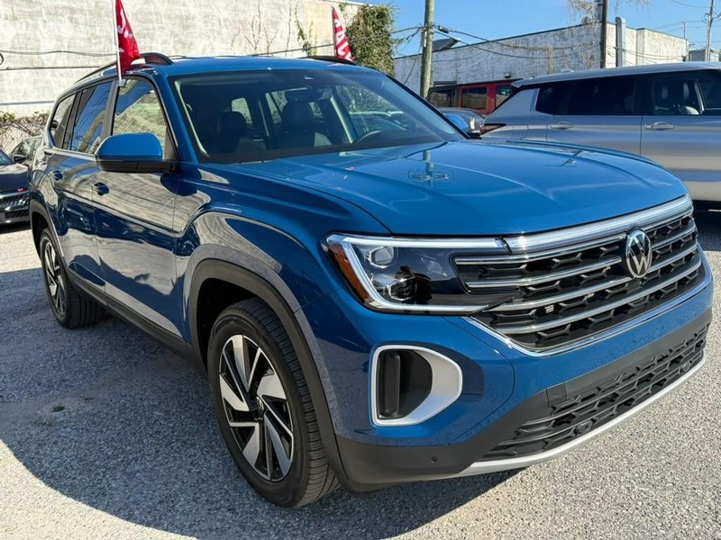 Volkswagen Atlas Vehicle Full-screen Gallery Image 11