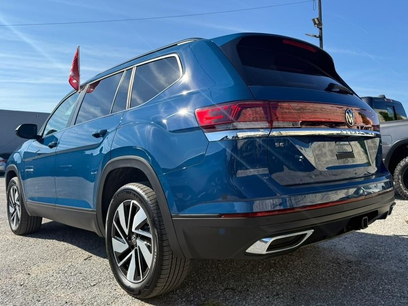 Volkswagen Atlas Vehicle Full-screen Gallery Image 17