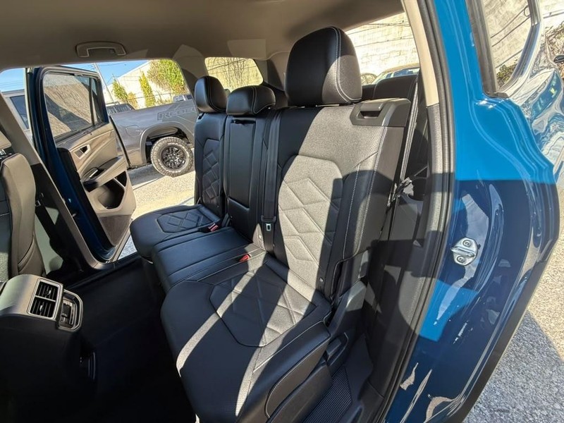 Volkswagen Atlas Vehicle Full-screen Gallery Image 20