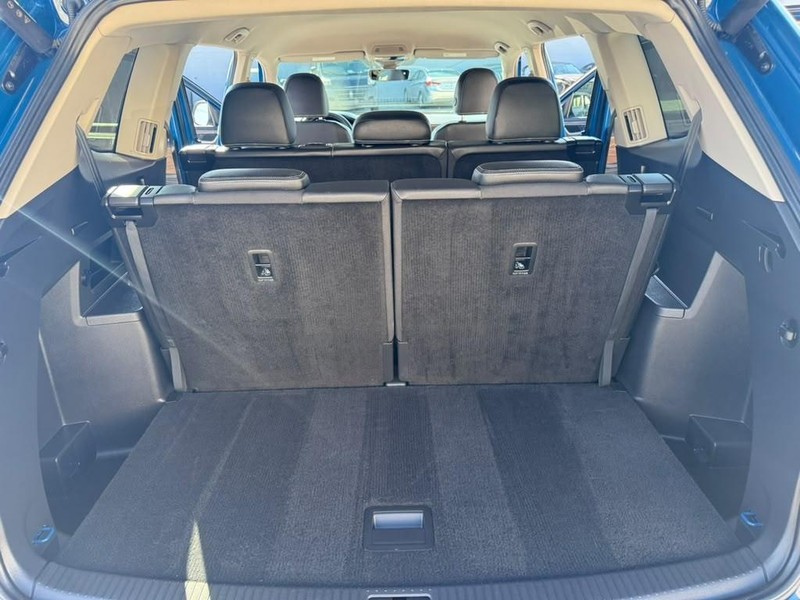 Volkswagen Atlas Vehicle Full-screen Gallery Image 21