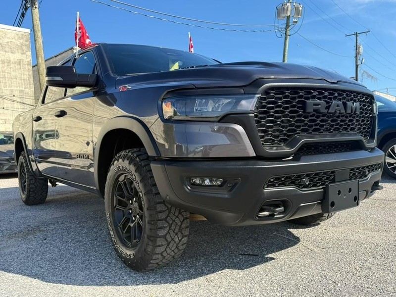 Ram 1500 Vehicle Full-screen Gallery Image 5