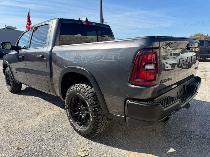 Ram 1500 Vehicle Full-screen Gallery Image 9